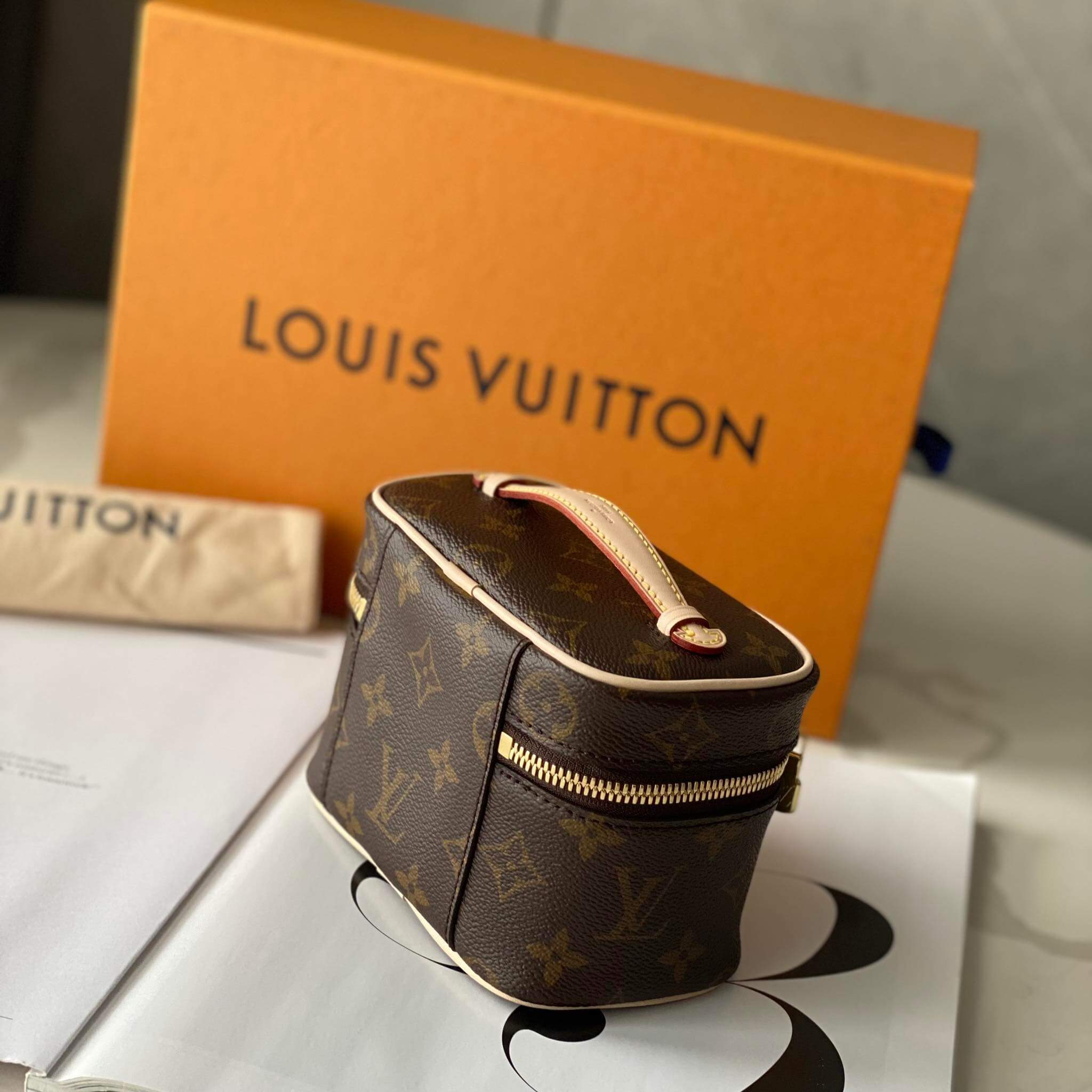 Black Checkered LV Louis Vuitton Luxury High End Airpods Pro Case Royalty High Fashion #36 Black Checkered LV Louis Vuitton Luxury High End Airpods Pro Case Royalty High Fashion